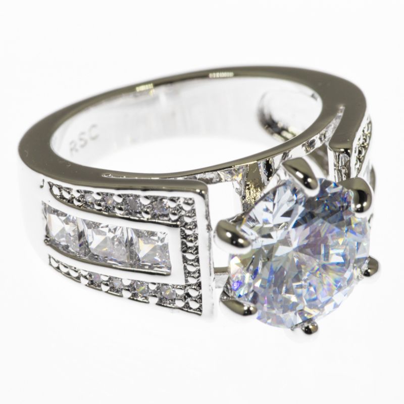 Round CZ Fashion Ring